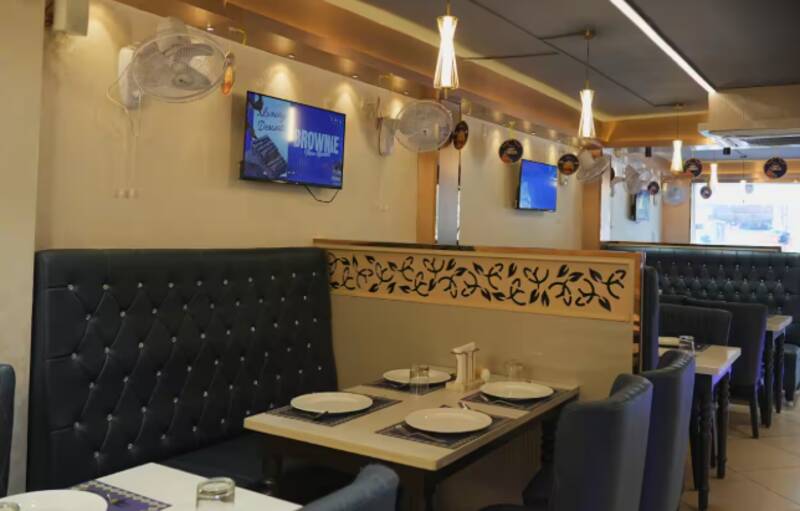 Flora restaurant seating