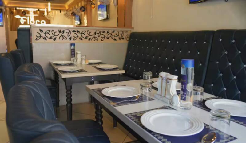 Flora dining table setting